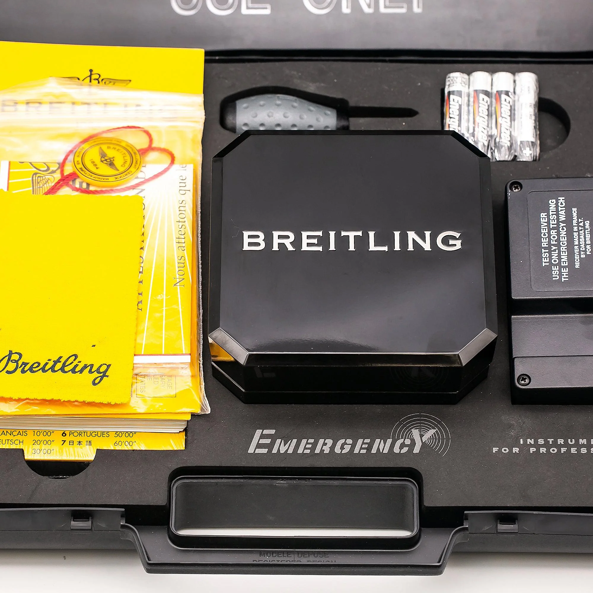 Breitling Emergency Superquartz 43MM K76321 Black Arabic Dial Yellow Gold Bezel 18K Yellow Gold Bracelet - Image 7
