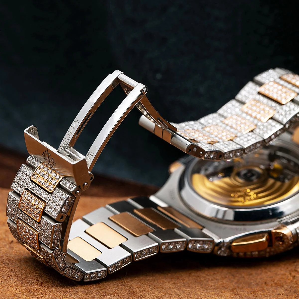 Patek Philippe Nautilus 40.5MM 5980/1AR Diamond Paved Dial Diamond Paved Bezel Two Tone 18K Rose Gold Full Diamond Bracelet 23.5ct - Image 4