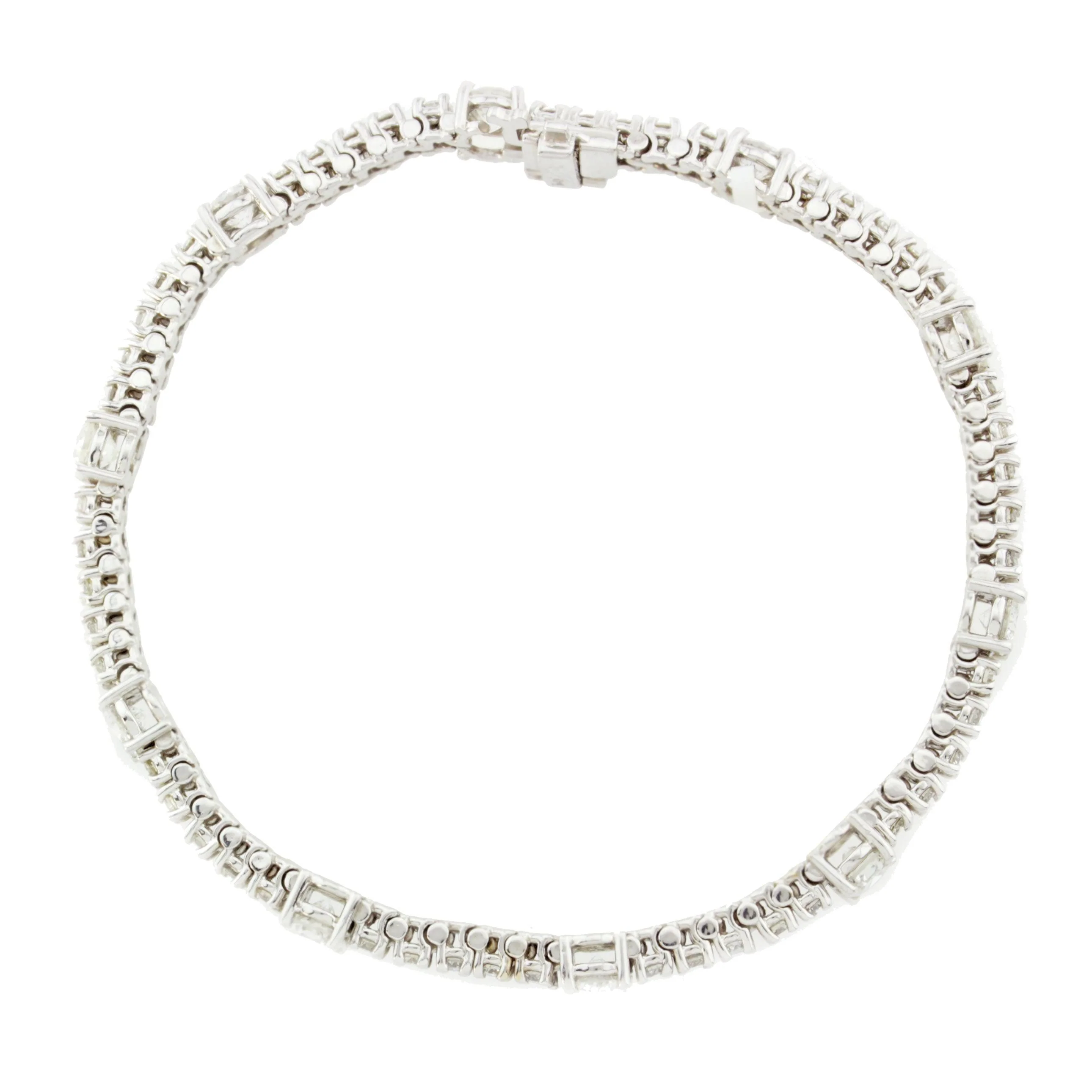 14K White Gold Diamond Tennis Braclet With 5.97CT Of Round Diamonds - Image 3