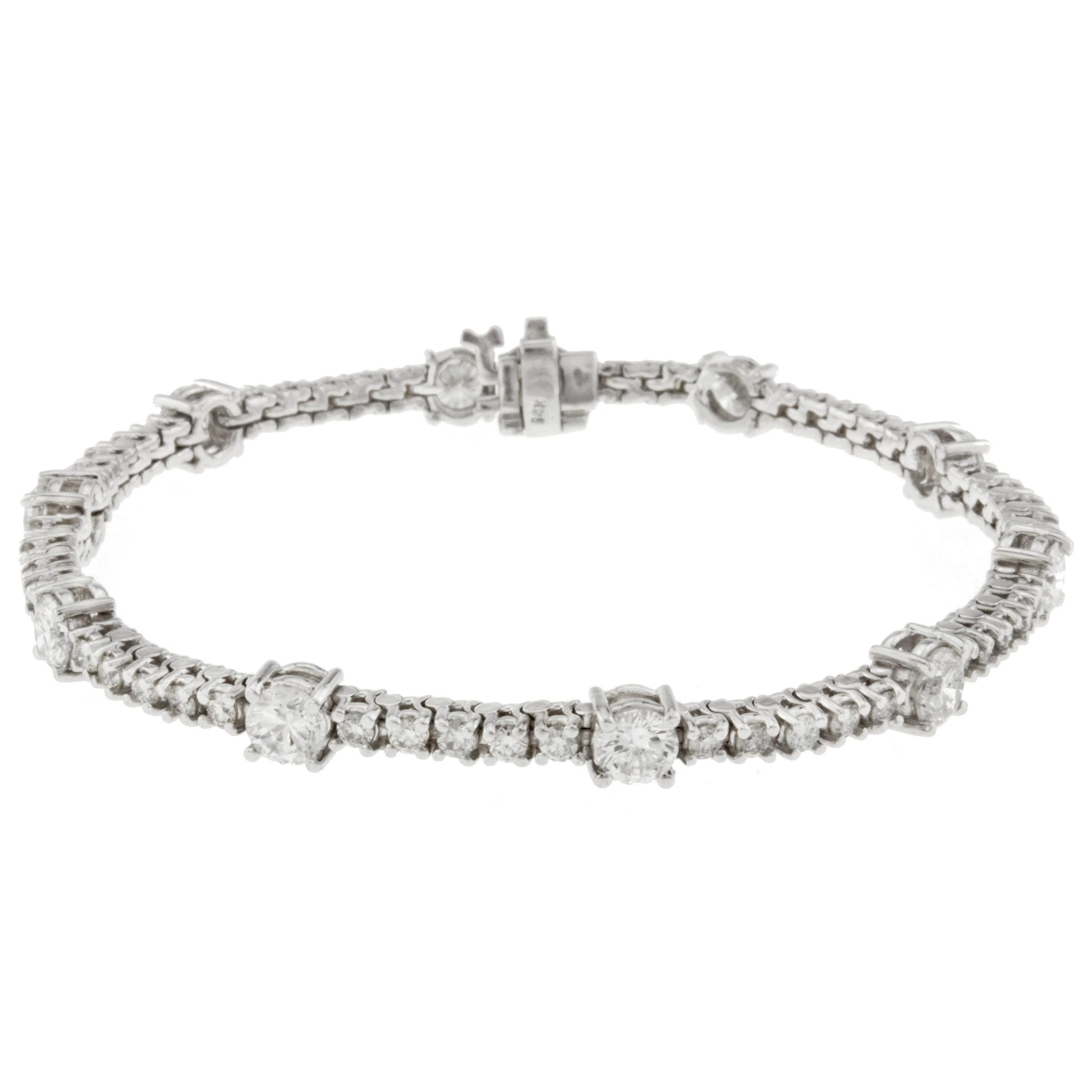 14K White Gold Diamond Tennis Braclet With 5.97CT Of Round Diamonds - Image 4